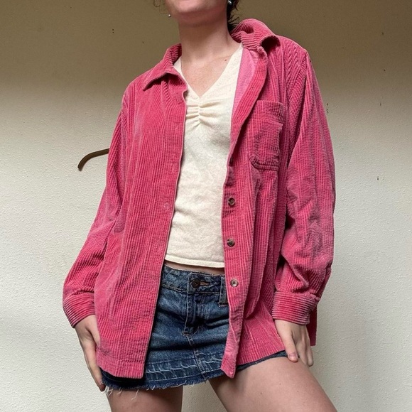 Vintage L.L. Bean pink corduroy button down - Picture 4 of 8